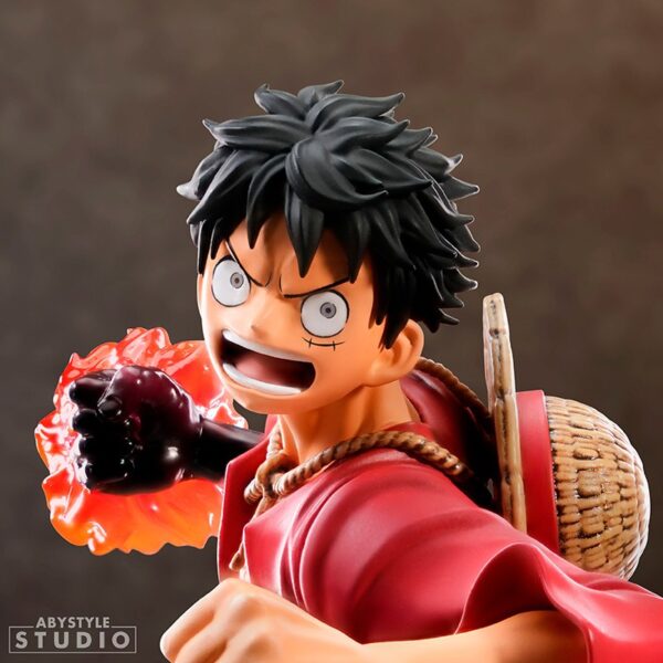 2 One Piece - Luffy