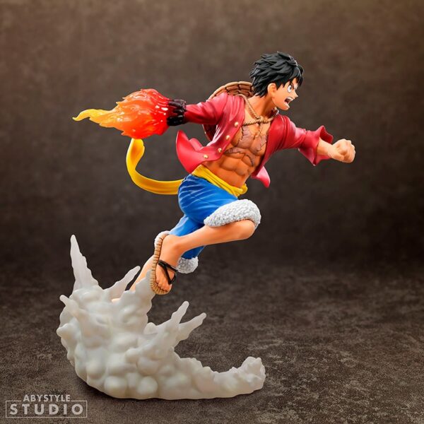 3 One Piece - Luffy